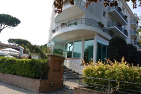  Hotel Alisei  Линьяно Пинета